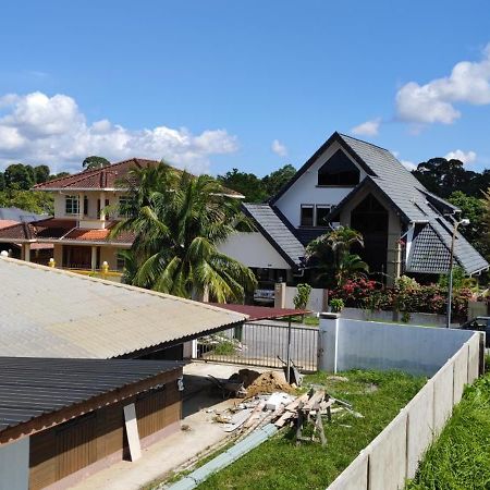 The Secret Sanctuary Boutique Cottage Kuching Ngoại thất bức ảnh